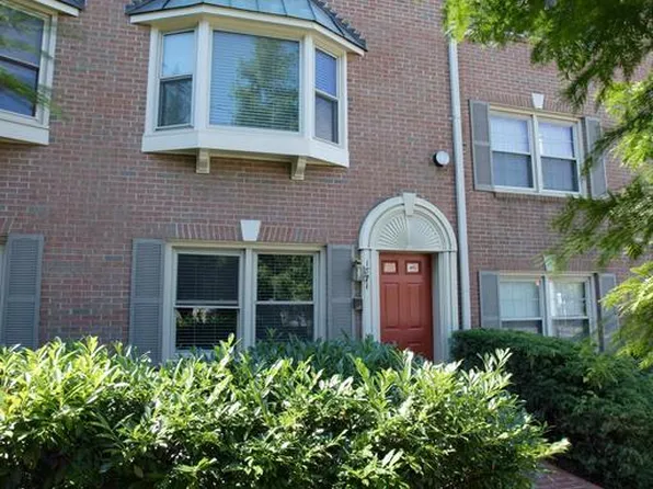 1871 N Adams St, Arlington, VA 22201