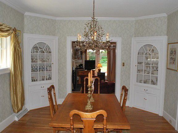4th image of 241 Kingsway Dr