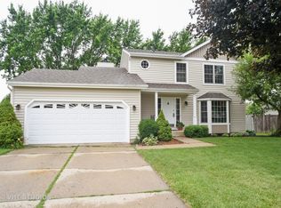 111 S Creekside Trl, McHenry, IL 60050