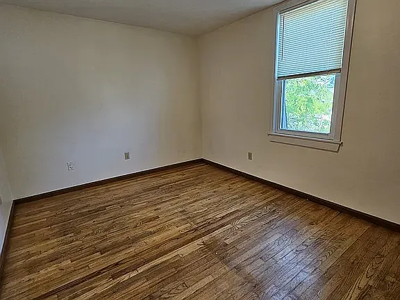 3 bed, 1.5 bath, 1000 sqft, $2,800 — Photo 4