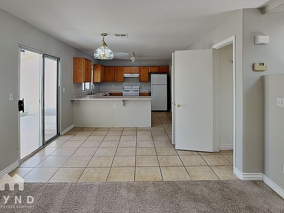 5th image of 695 Emerald City Ave