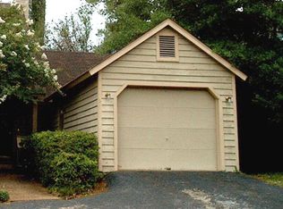 25 Lake Shore Dr, Daphne, AL 36526