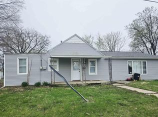 640 Grant Pl, Canton, IL 61520