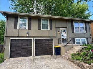 8702 NW 83rd St, Kansas City, MO 64152