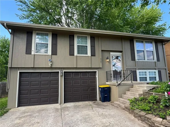 8702 NW 83rd St, Kansas City, MO 64152