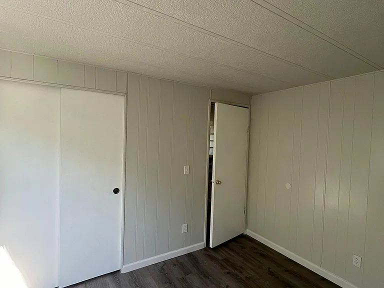 926 Roadrunner Dr — Photo 18