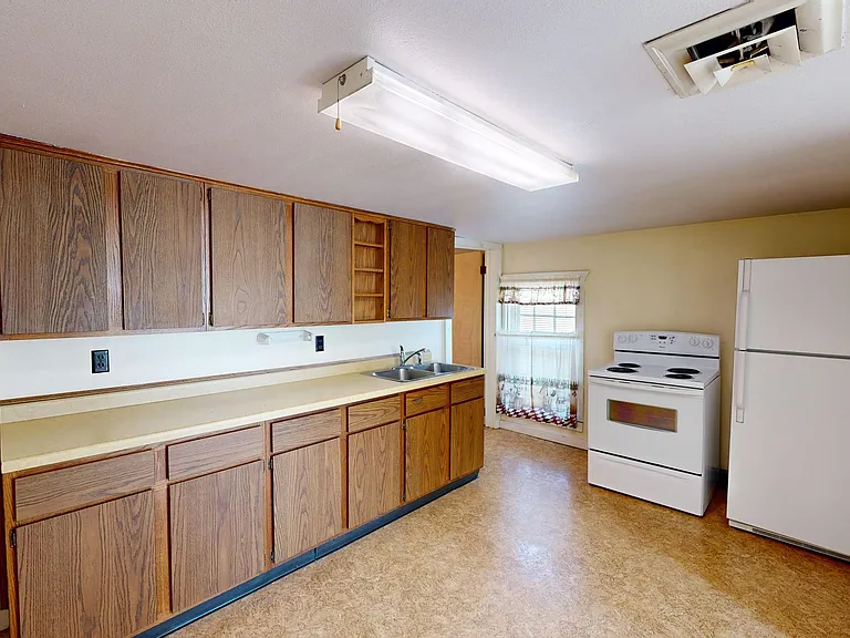 843 Water Ave — Photo 8