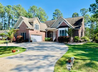 902 Sawgrass Ct, New Bern, NC 28560