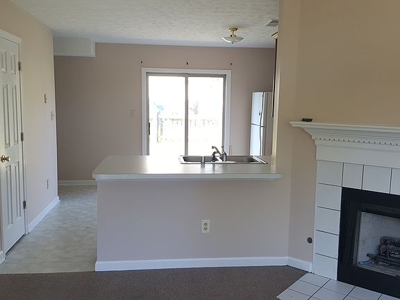 4th image of 3837-3839 Sugar Creek Dr