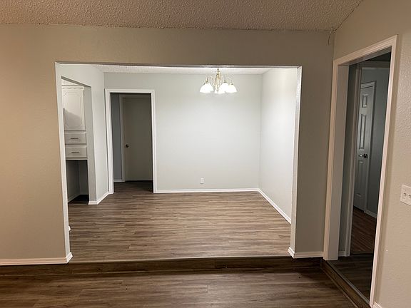 5th image of 3616 NE 140th Terrace Ct
