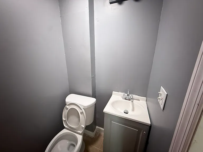 932 Quinlan Dr — Photo 3