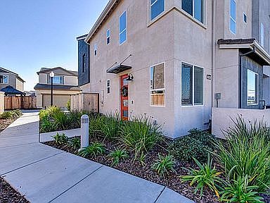 2nd image of 2558 Natomas Crossing Dr
