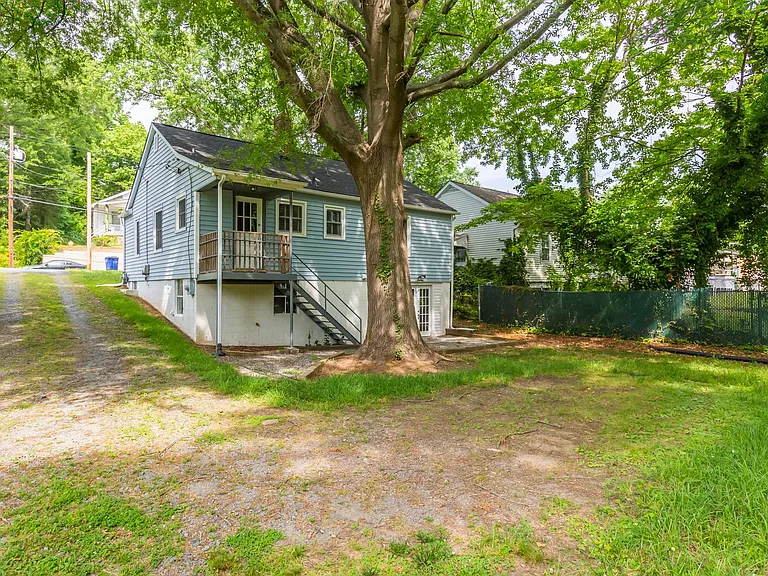 317 Crafton St — Photo 27