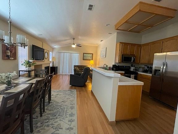 4th image of 8851 Silverberry Ave
