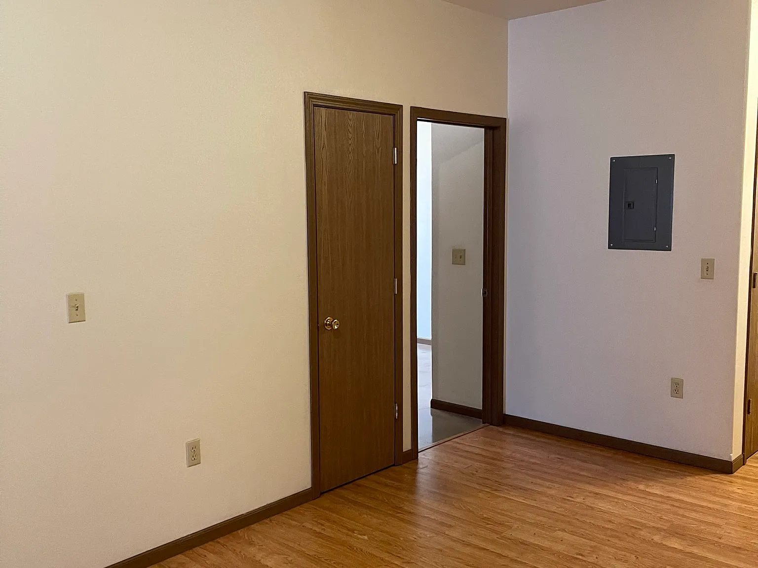 5 bed, 1246 sqft, $2,498 — Photo 3