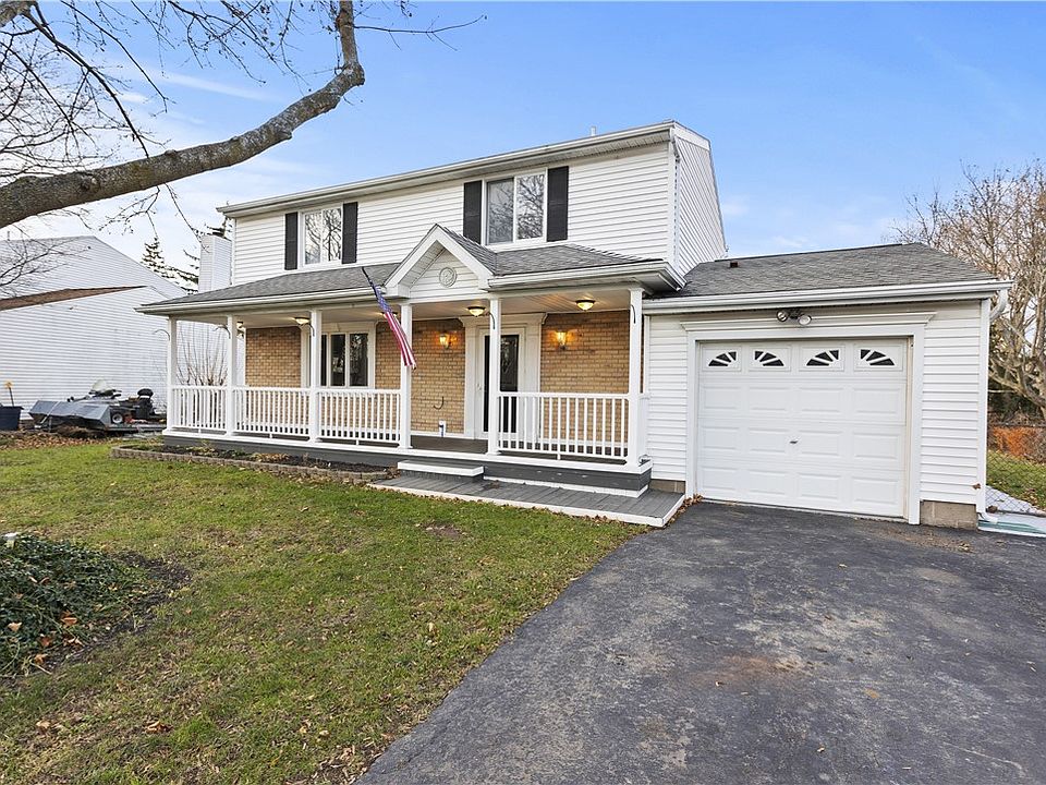1st image of 36 Close Hollow Dr