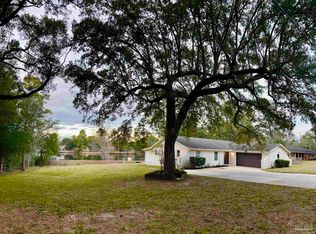 1984 Nature Ln, Pensacola, FL 32526