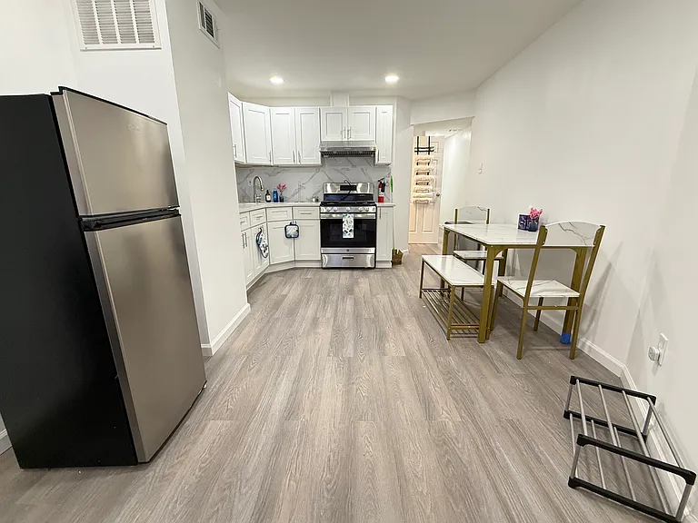 1429 Morris St #1 — Photo 4