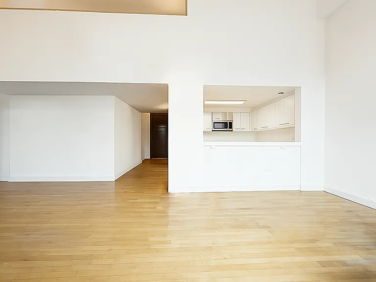 240 Centre St #3B — Photo 6