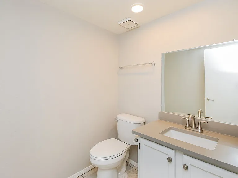 1164 N Naples Dr — Photo 16