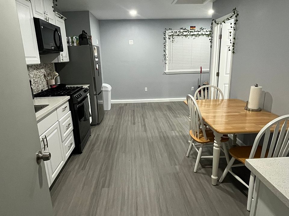 1st image of 2241 Aspenwood Dr #1