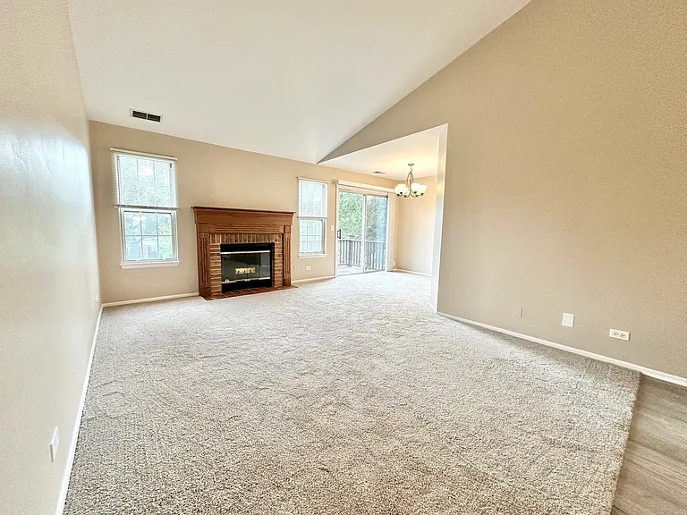 1202 Clearview Ct — Photo 8