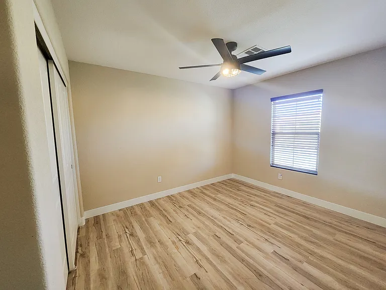 10551 Snow Lake St — Photo 17
