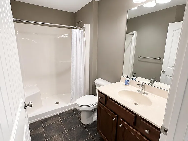4500 Weybridge Dr — Photo 9
