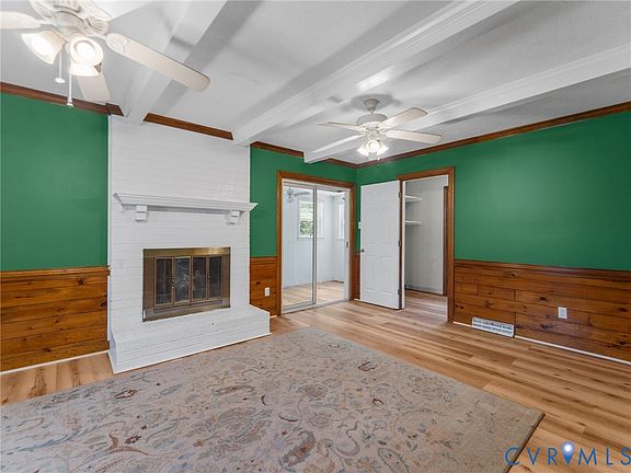 4th image of 6625 Hines Rd