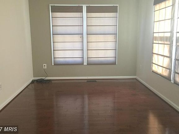 4th image of 494 Procopio Cir