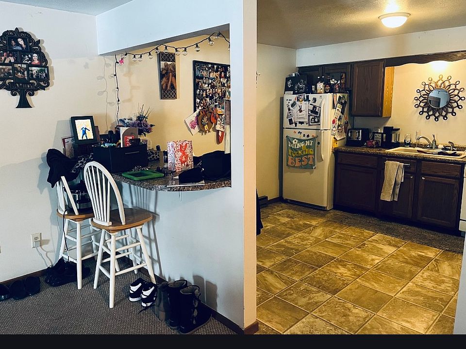 1st image of 1812 Green Valley Dr #1812