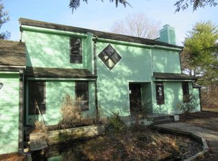 60 Chestnut Ct, Champaign, IL 61822