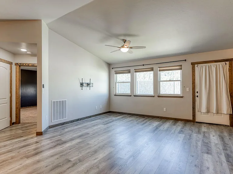 2332 Kismet Ct — Photo 12