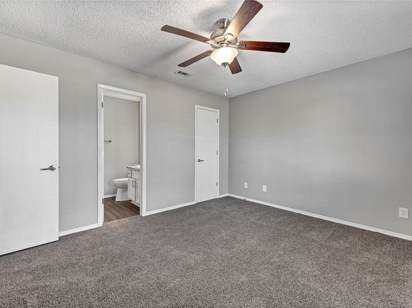 fayetteville-arkansas-448576526 picture