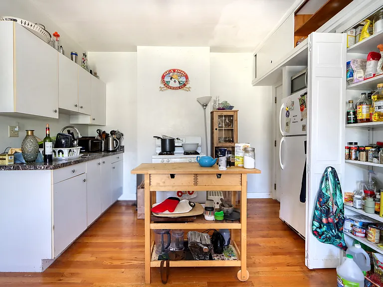 166 Raymond St #166 — Photo 6