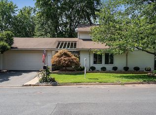 104 S Midland Ave, Sterling, VA 20164