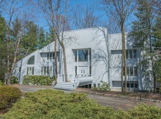 2 Cloud Dr, Montville, NJ 07045