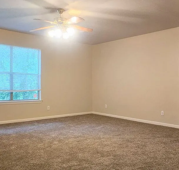 5555 Springvale Rd — Photo 17