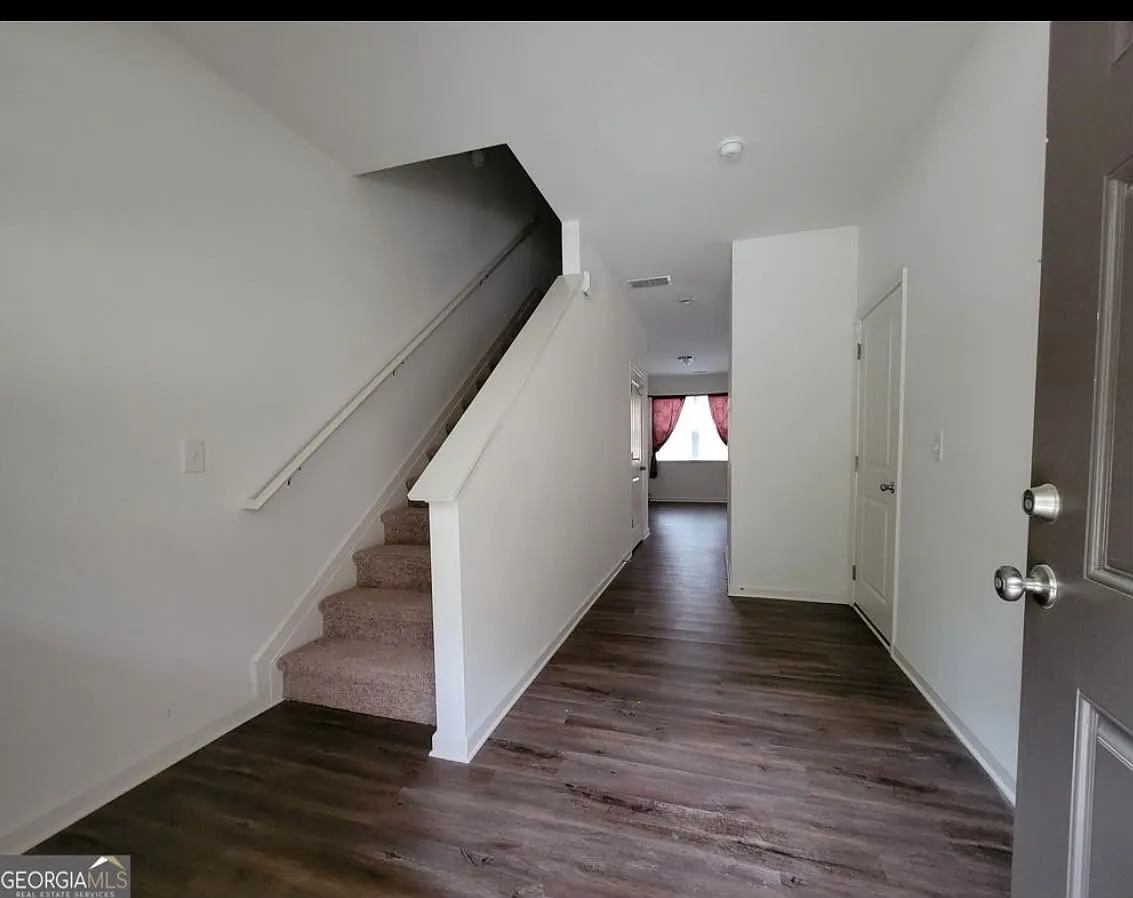 3025 Tarian Way - 1 — Photo 4