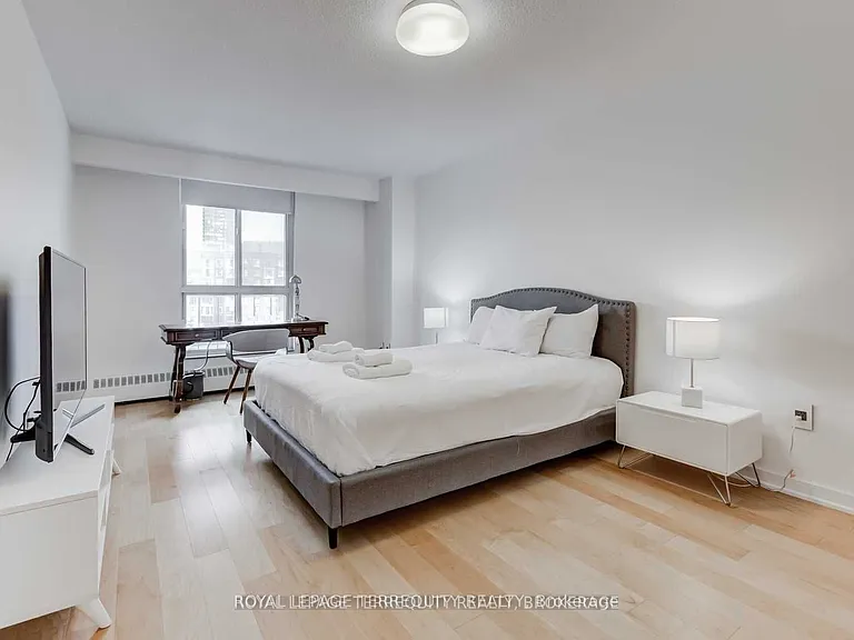 60 Southport St #214 — Photo 9