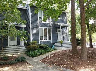 102 Tracy Ct, Cary, NC 27513