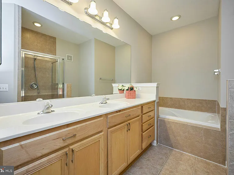 7166 Little Thames Dr — Photo 21