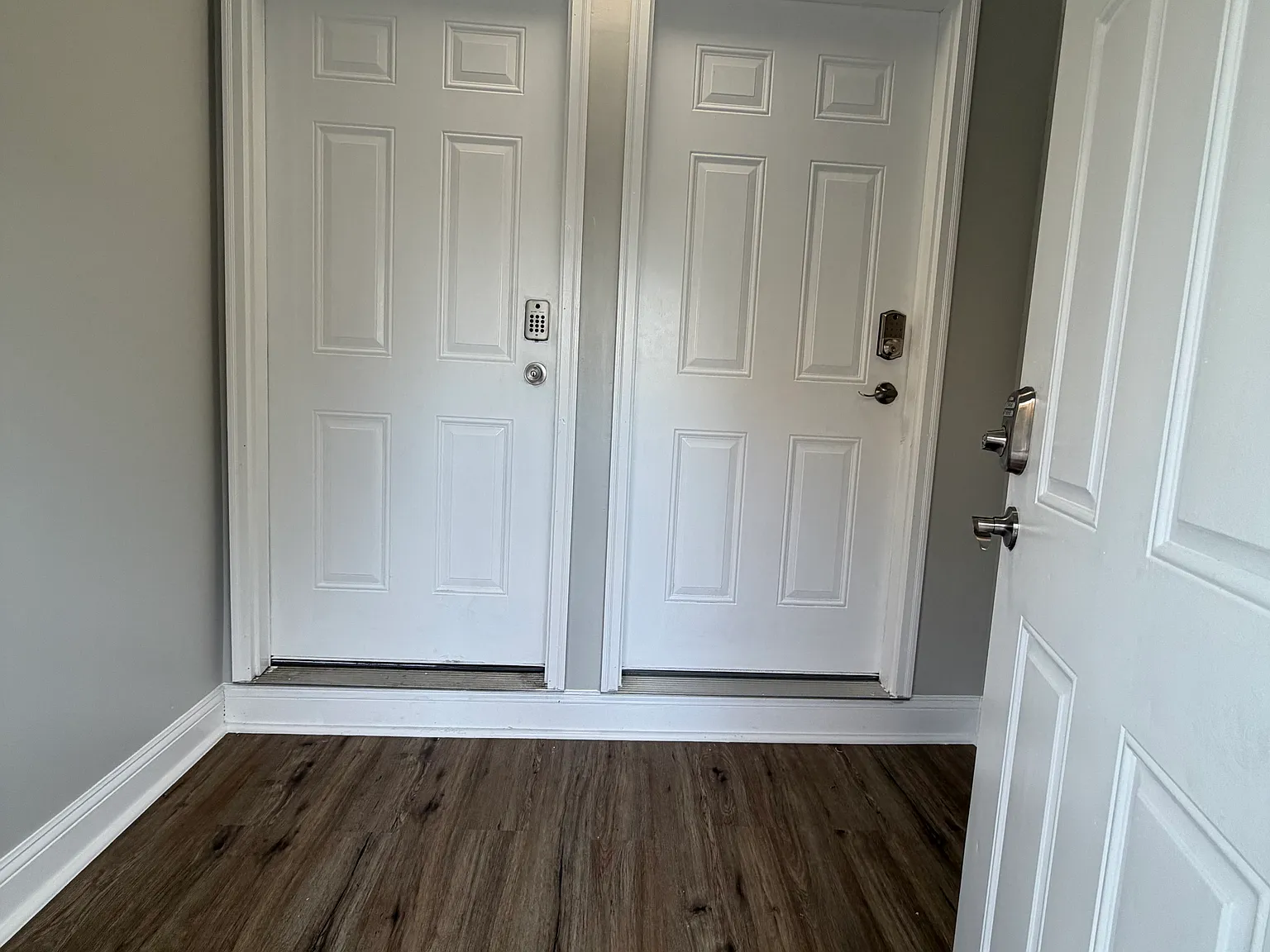 521 Maple Ave — Photo 2