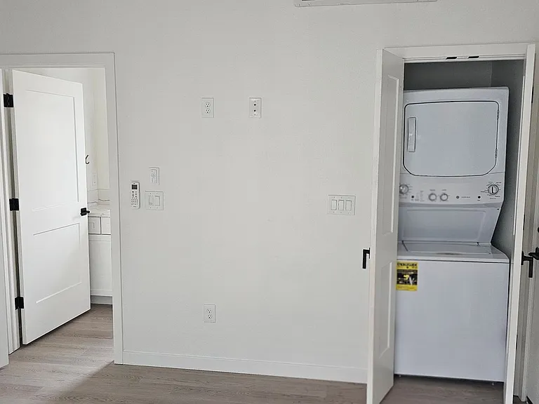 376 Marna Dr — Photo 6