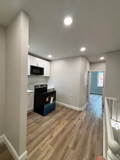 3346 North Howard Street - 2 — Photo 4