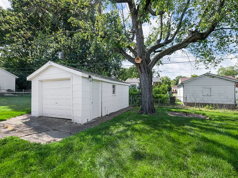 7821 Morgan Ford Rd — Photo 20