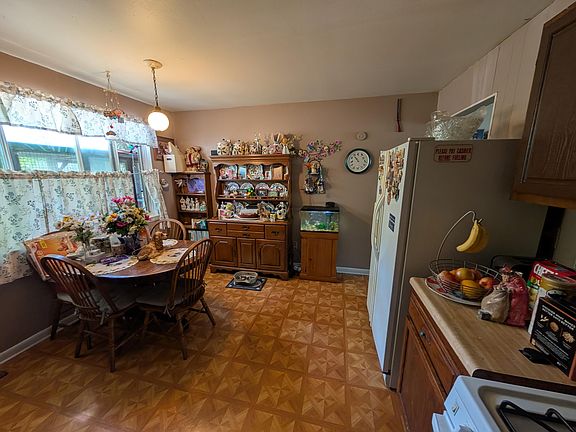 4th image of 2478 Edsel Ave