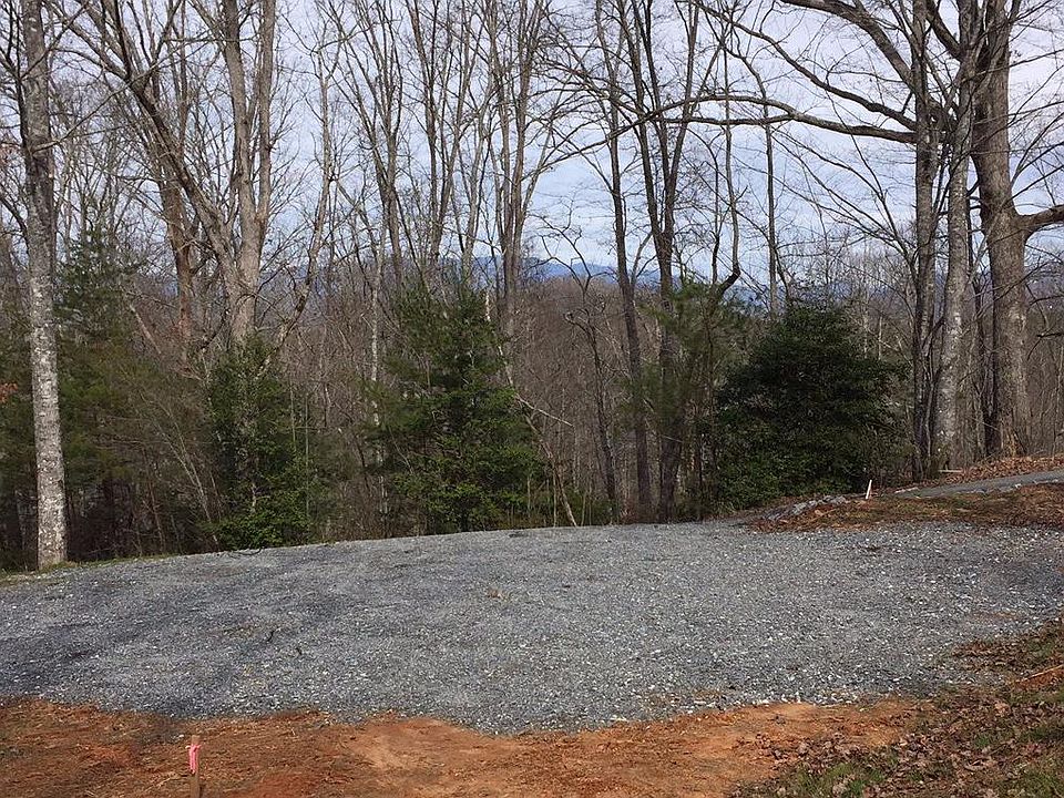 1st image of 706 Bear Run
