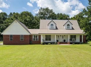 847 Country Ln, Axis, AL 36505