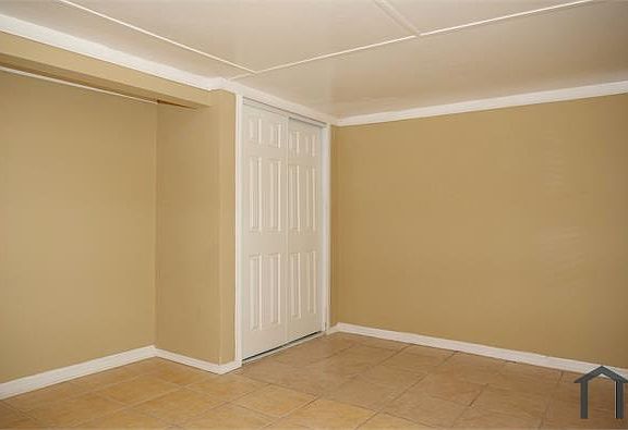 5th image of 729 N Westmoreland Dr APT 3